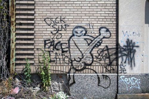 The Worst Graffiti You Will See Today (38 Photos)